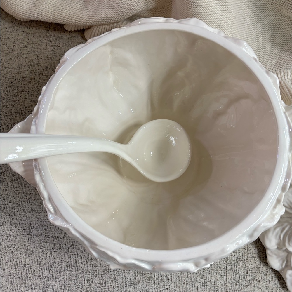 White Ceramic Cabbage Whittier Pottery Tureen with Lid and Ladle - Picture 3 of 16